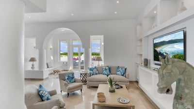 Luxury Villa Photo #24