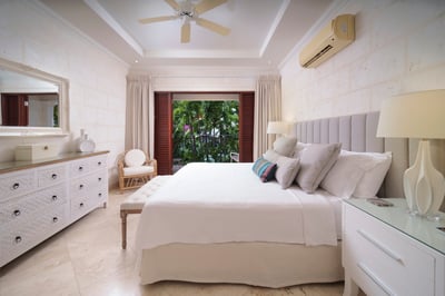 Luxury Villa Photo #7
