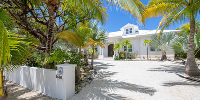 Luxury Villa Photo #11