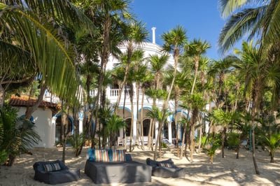 Luxury Villa Photo #15