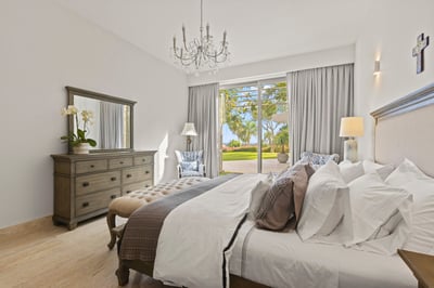 Luxury Villa Photo #33