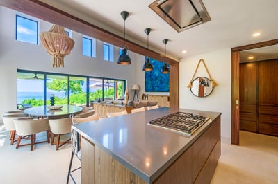 Luxury Villa Photo #28