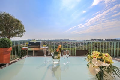 Luxury Villa Photo #9