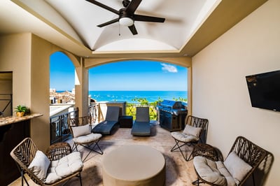 Luxury Villa Photo #2