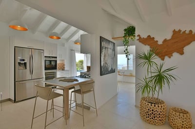 Luxury Villa Photo #9