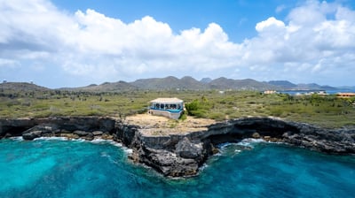 Luxury Villa Photo #2