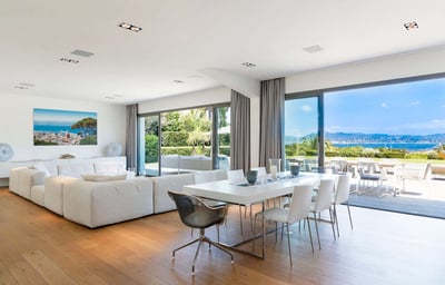 Luxury Villa Photo #14