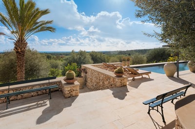 Luxury Villa Photo #9