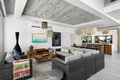 Luxury Villa Photo #12