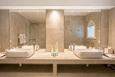Luxury Villa Photo #31