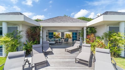 Luxury Villa Photo #13