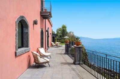 Luxury Villa Photo #18