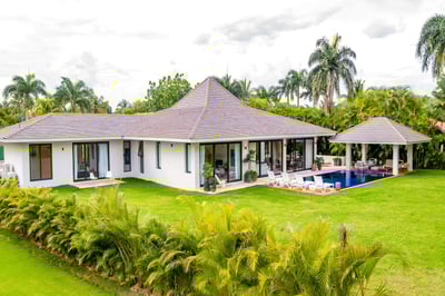Luxury Villa Photo #9