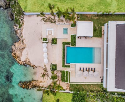 Luxury Villa Photo #3