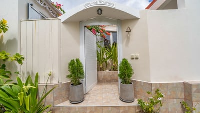 Luxury Villa Photo #6