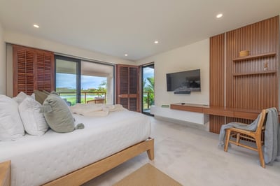 Luxury Villa Photo #26