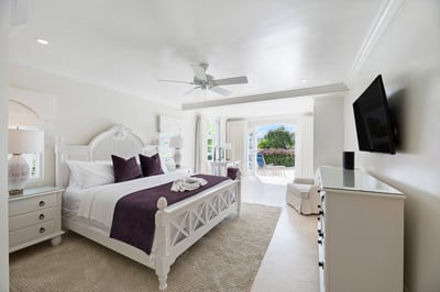 Luxury Villa Photo #15