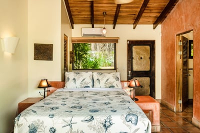 Luxury Villa Photo #20
