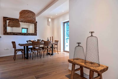 Luxury Villa Photo #25