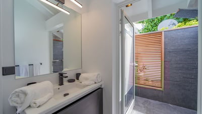 Luxury Villa Photo #49