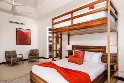 Luxury Villa Photo #50