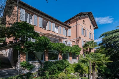 Luxury Villa Photo #2