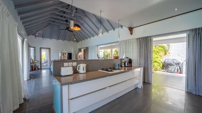 Kitchen & Dining Area