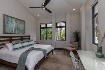Luxury Villa Photo #24