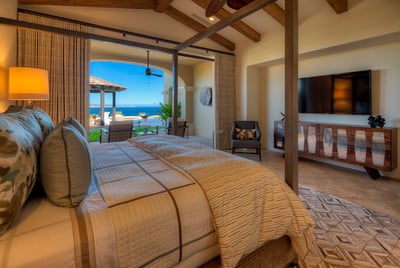 Luxury Villa Photo #22