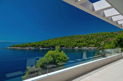 Luxury Villa Photo #5