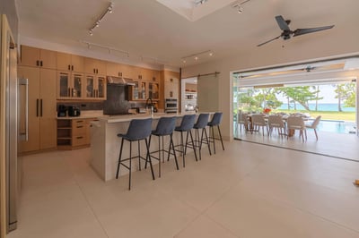 Luxury Villa Photo #14