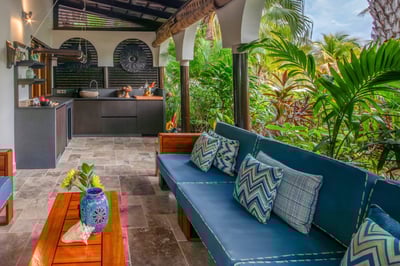 Luxury Villa Photo #2