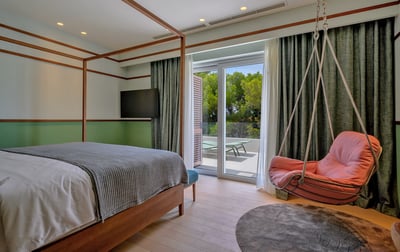 Luxury Villa Photo #17