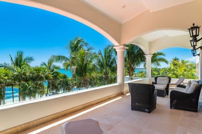 Luxury Villa Photo #30