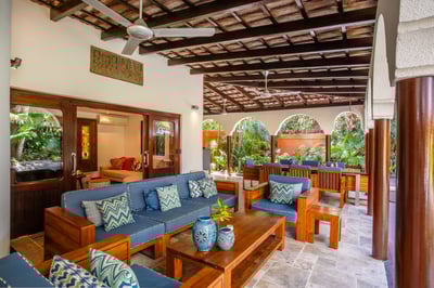 Luxury Villa Photo #4