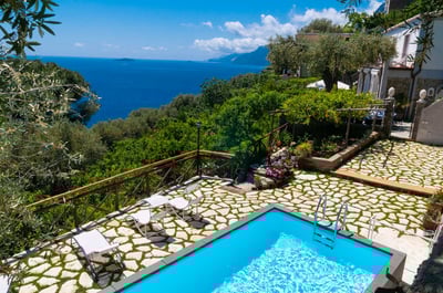 Luxury Villa Photo #4