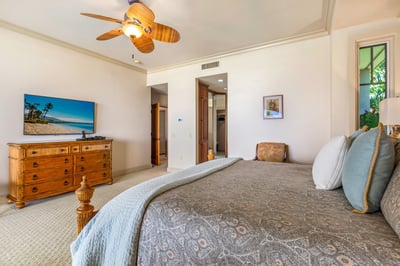 Luxury Villa Photo #26
