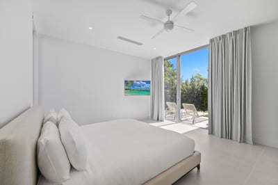 Luxury Villa Photo #22