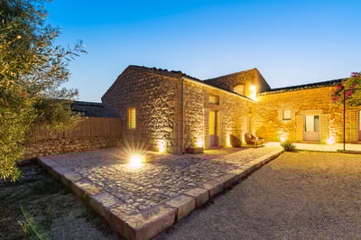 Luxury Villa Photo #22