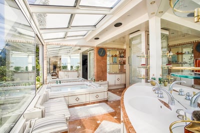 Luxury Villa Photo #27