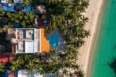 Luxury Villa Photo #4