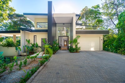 Luxury Villa Photo #11