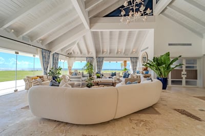 Luxury Villa Photo #13