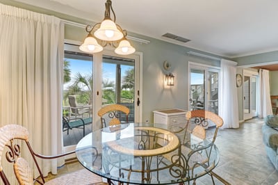 Luxury Villa Photo #23