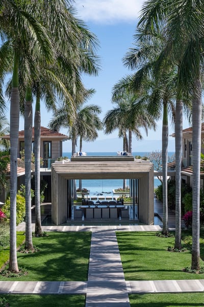 Luxury Villa Photo #17