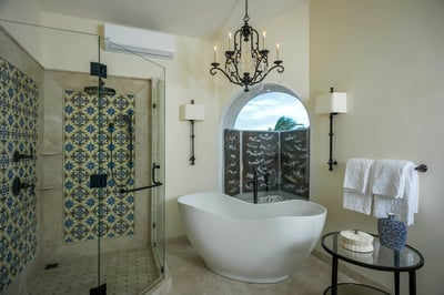 Luxury Villa Photo #18