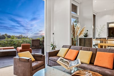 Luxury Villa Photo #6