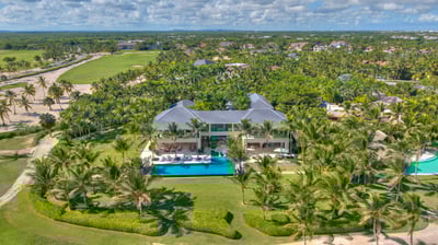 Luxury Villa Photo #4