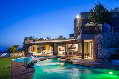 Luxury Villa Photo #11