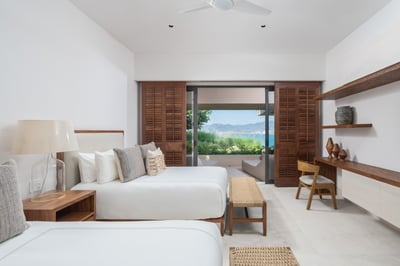 Luxury Villa Photo #22